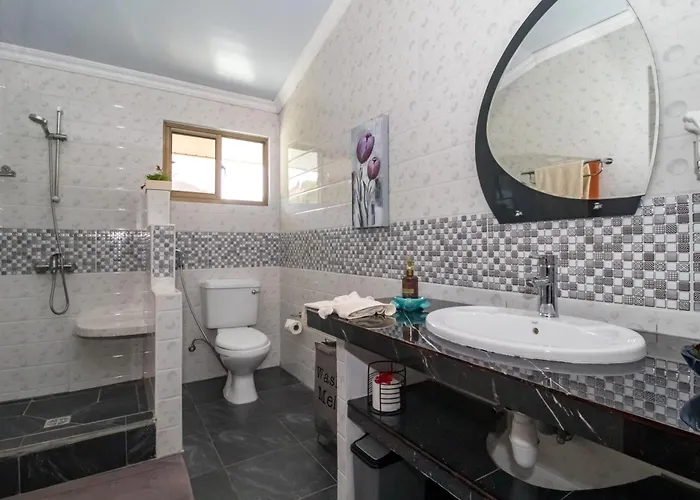 Appartamento L'échappée Du Cap - Spacious Self Catering