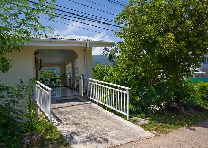 Appartamento L'échappée Du Cap - Spacious Self Catering